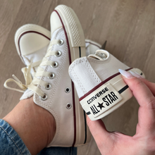 Carregar imagem no visualizador da galeria, TĂȘnis All Star Off White Vermelho Premium