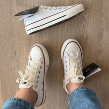 Carregar imagem no visualizador da galeria, TĂȘnis All Star Off White Vermelho Premium