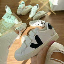 Carregar imagem no visualizador da galeria, TĂȘnis Velcro Branco e Preto Premium