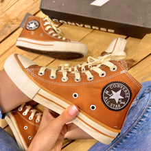 Carregar imagem no visualizador da galeria, TĂȘnis All Star Cano Alto Caramelo Lona