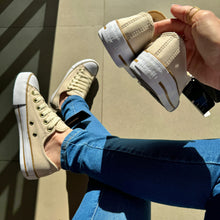 Carregar imagem no visualizador da galeria, TĂȘnis All Star Areia Courino Premium