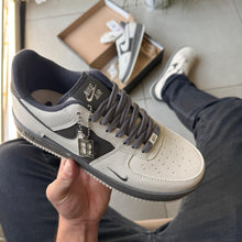Carregar imagem no visualizador da galeria, Tênis Nike Air Force Nubuck Grafite Masculino